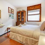 Red Velvet By Hello Homes Sitges