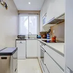 Apartment Red Velvet By Hello Homes