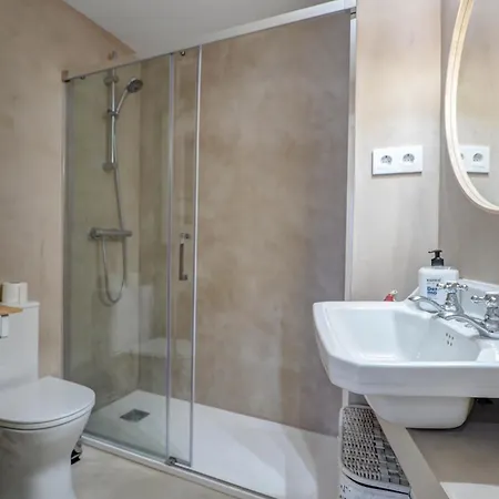 Red Velvet By Hello Homes Apartament