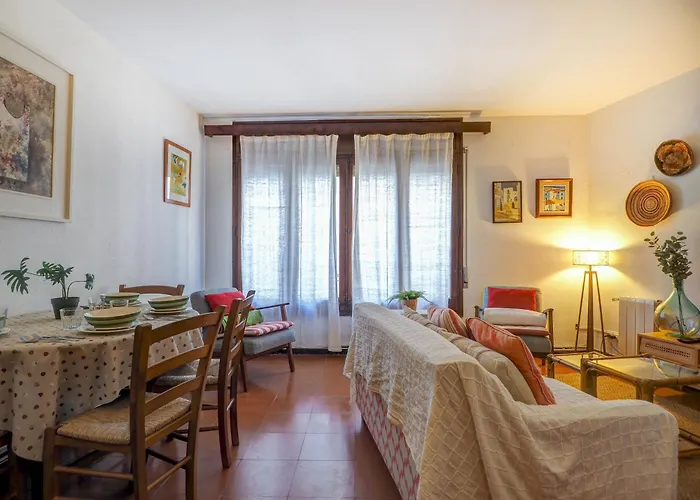 Red Velvet By Hello Homes * Σίτζες