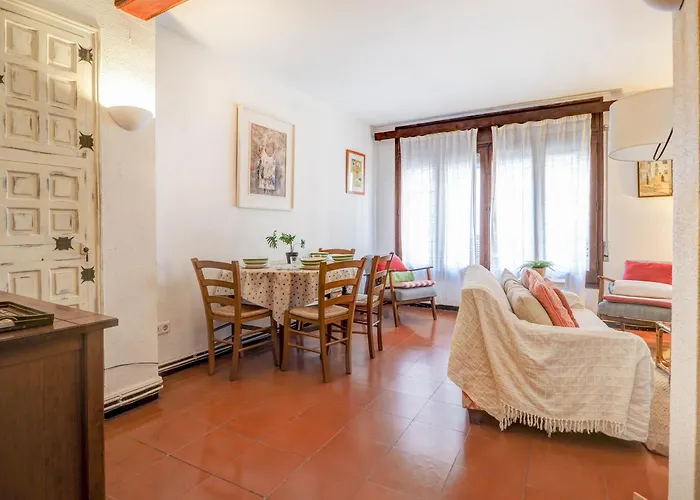 Red Velvet By Hello Homes